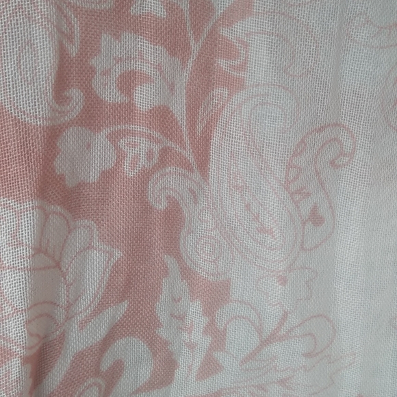 BOHO Wrap Pastel Pink Paisley/Floral Pattern Fringe Edges Cover-up, Scarf Shawl - Picture 6 of 7